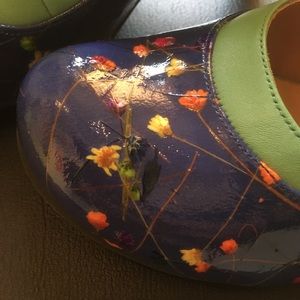 Fluevog Shoes - Fluevog Pearl Heart heels Fluevog Shoes - Fluevog Pearl Heart heels